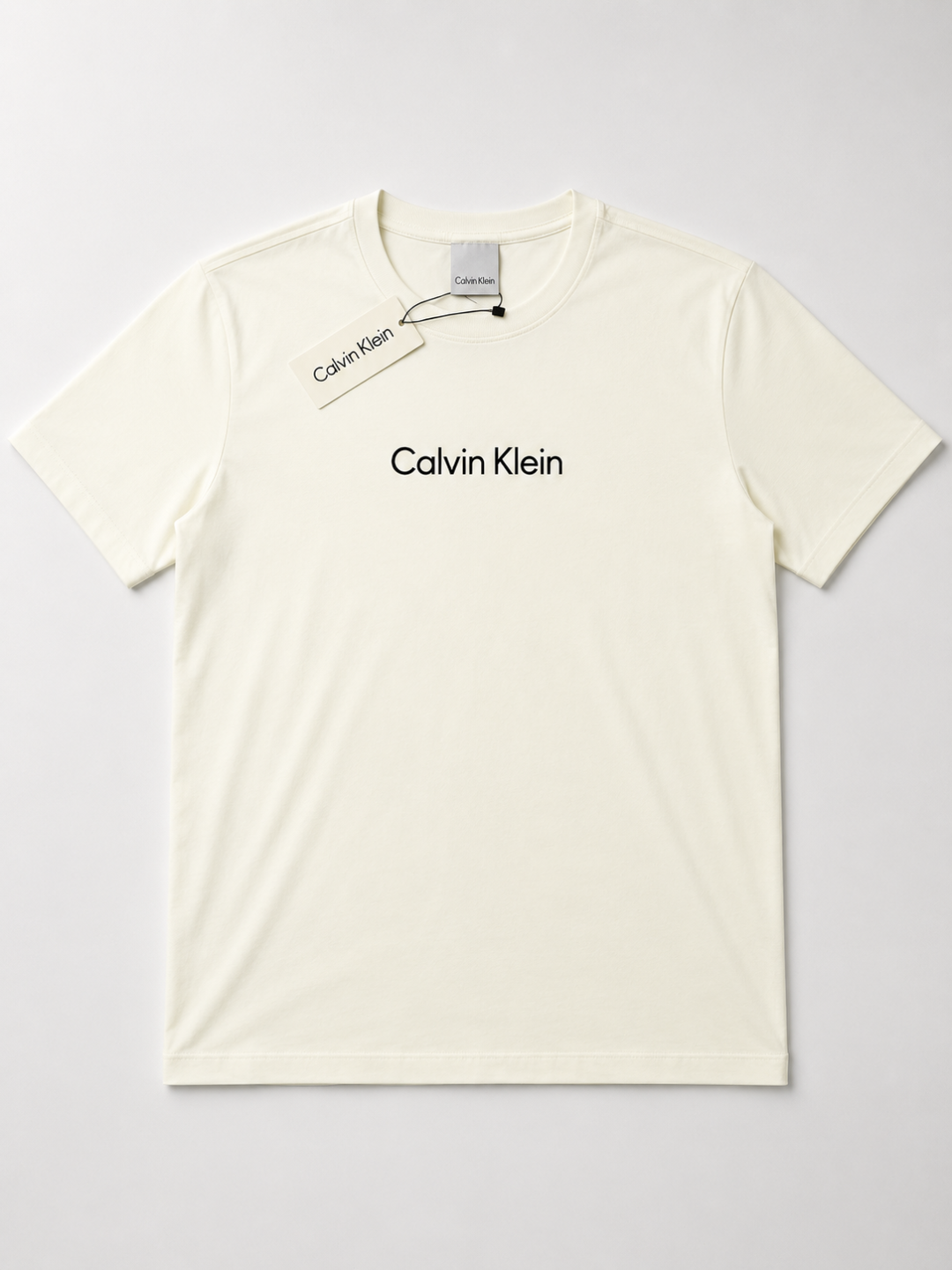 Camiseta Calvin Klein Essential Slim Fit – Off White