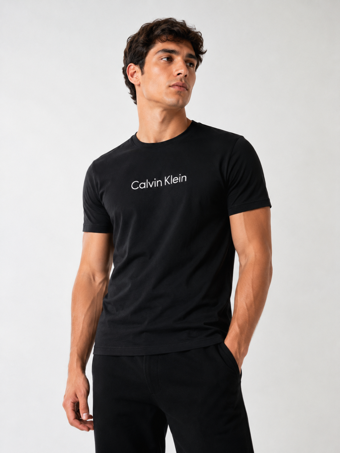 Camiseta Calvin Klein Essential Slim Fit – Preta  — foto 2