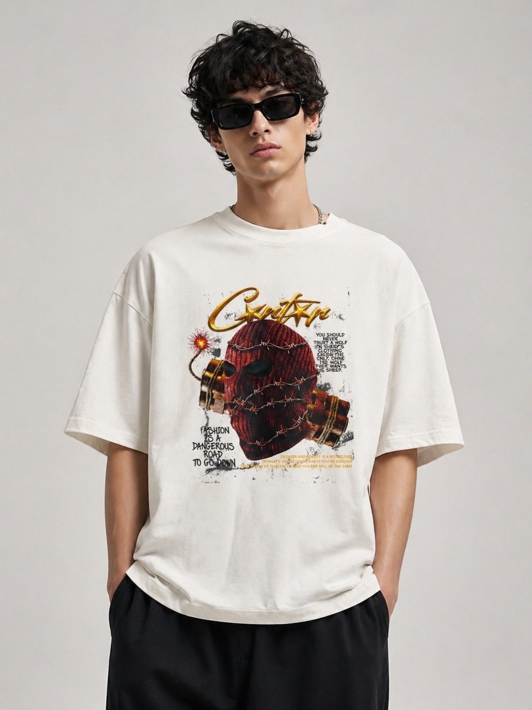 Camiseta oversized Corteiz bomb off white  — foto 2