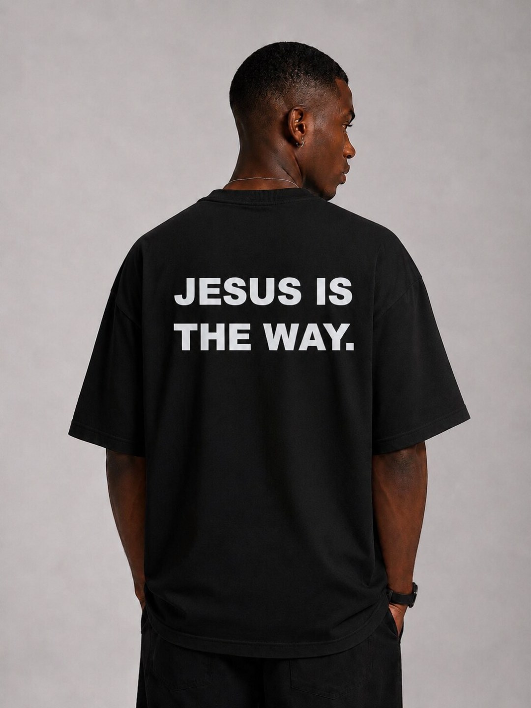 Camiseta Oversized Jesus Is The Way - Preta — foto 2