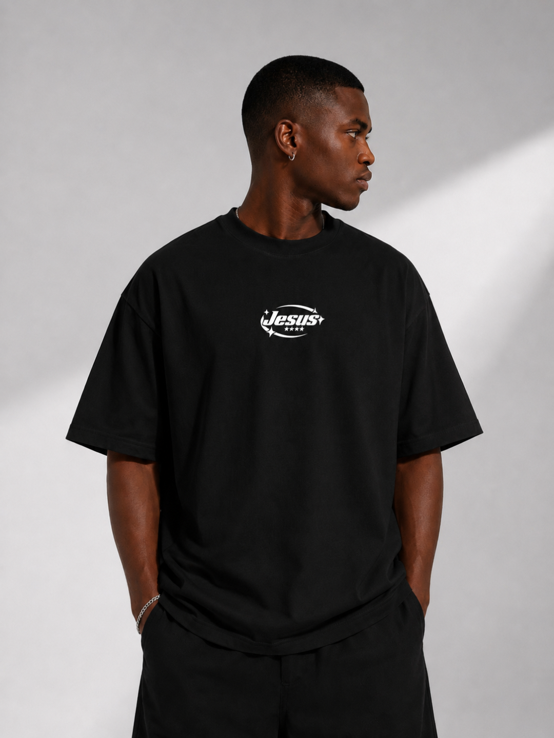 Camiseta Oversized Jesus Is The Way - Preta — foto 4