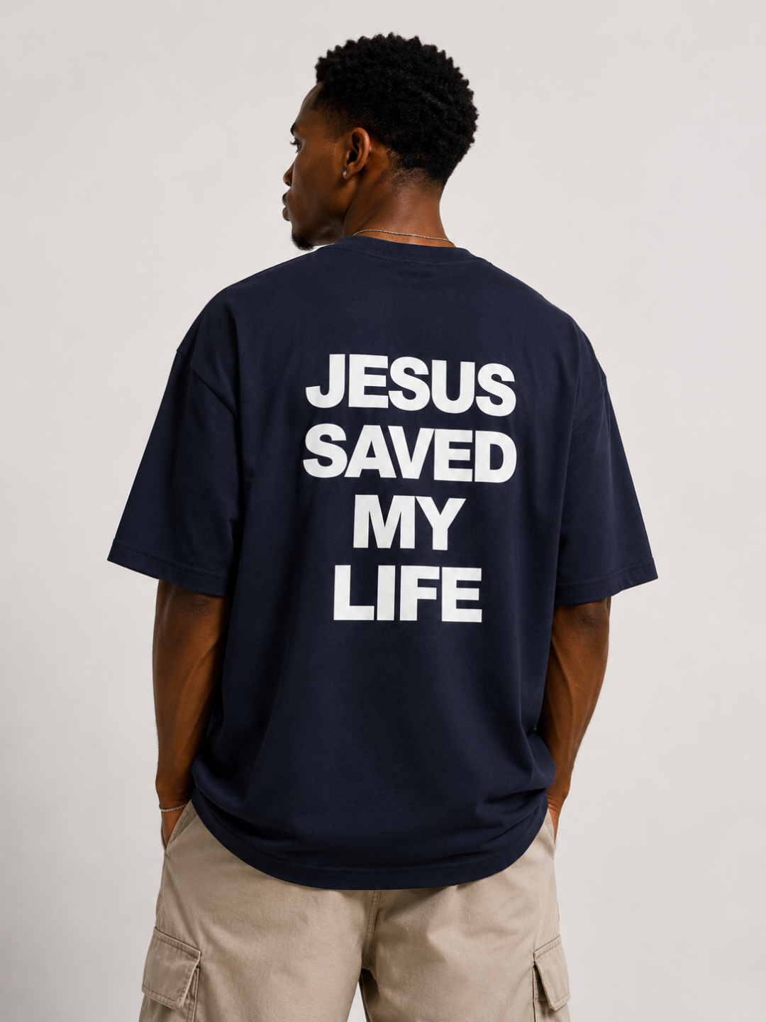 Camiseta Oversized Jesus Saved My Life Marinho