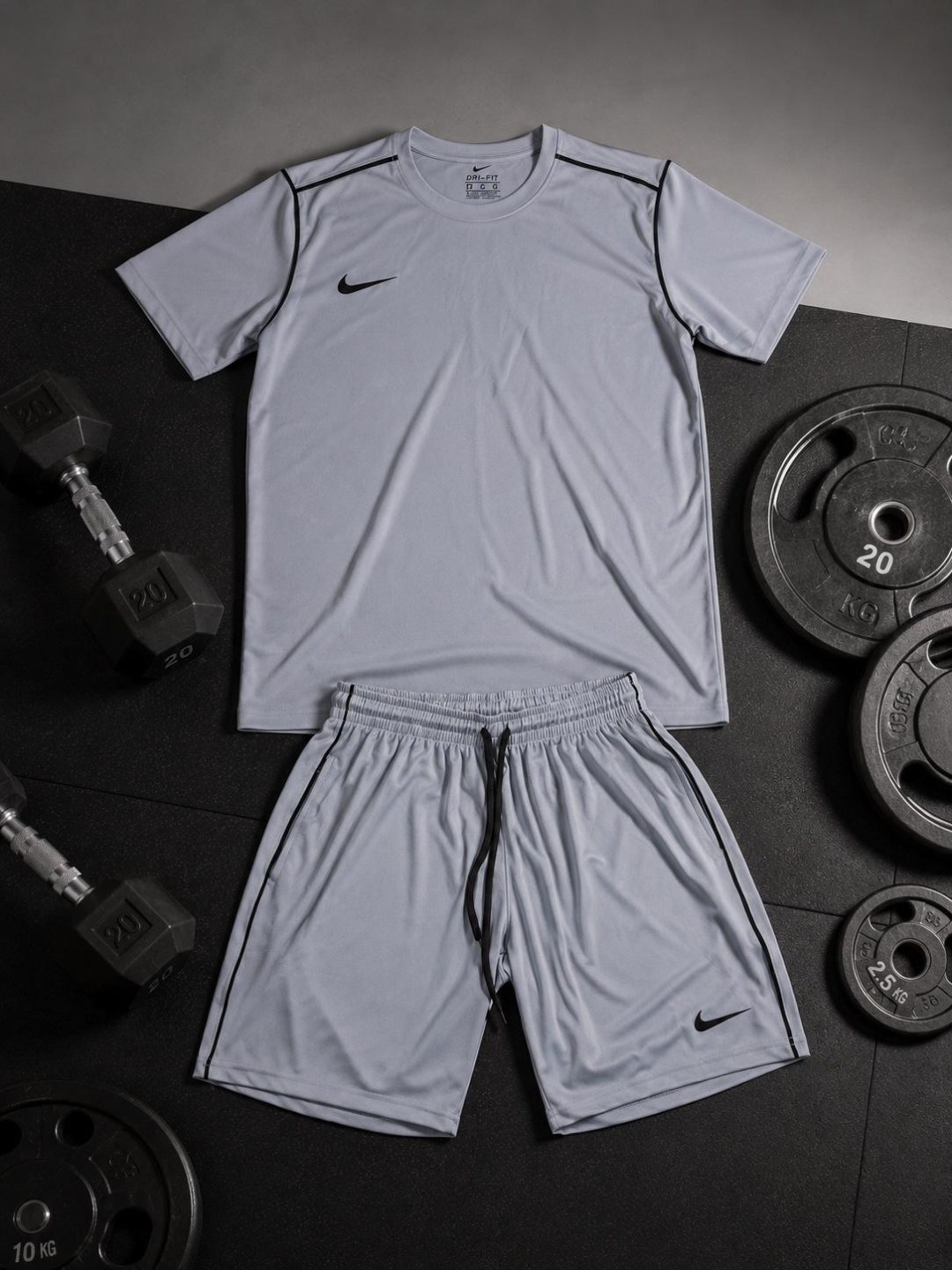 Conjunto Dri-Fit Nike Cinza  — foto 2