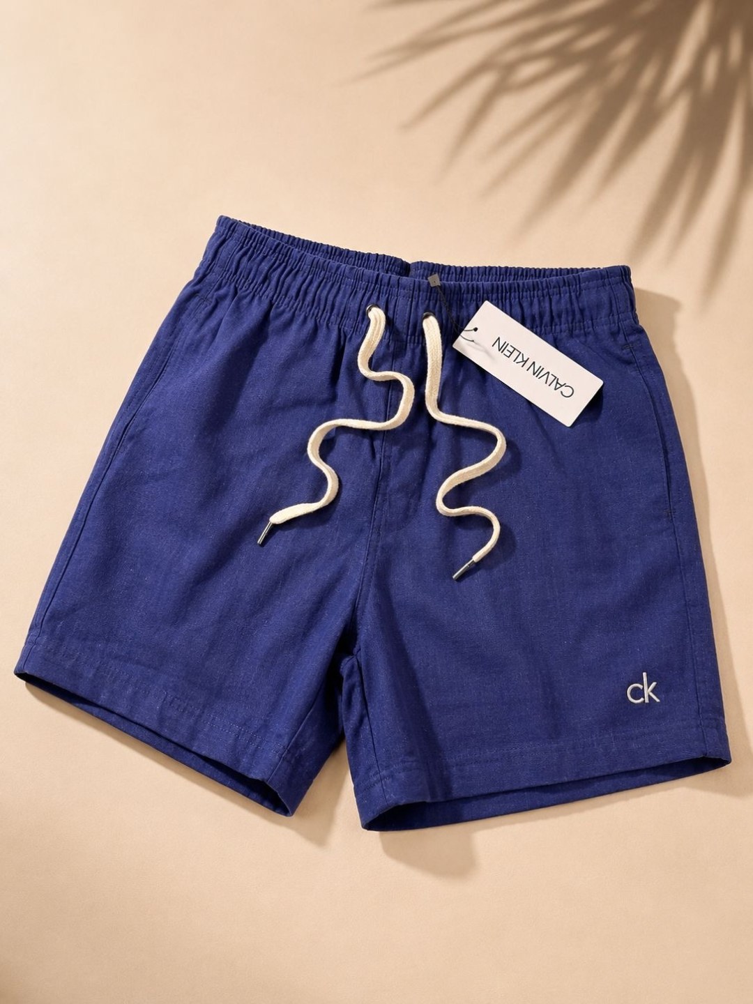 Short de linho azul marinho Calvin Klein 